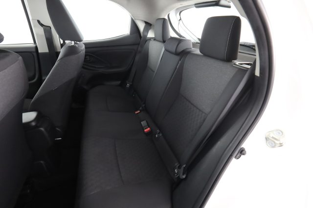 TOYOTA Yaris usata 3