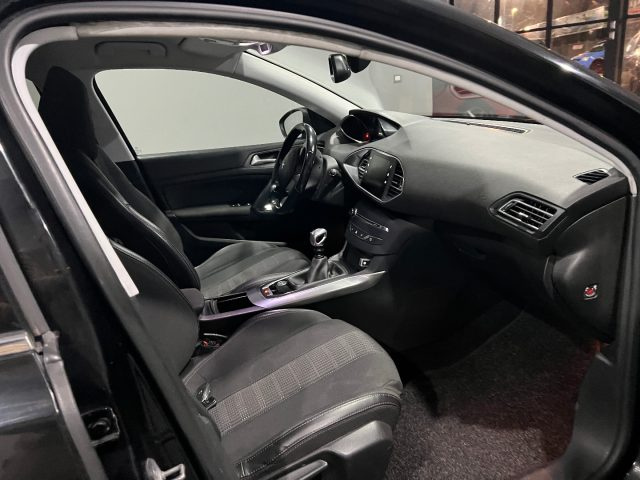 PEUGEOT 308 usata, con Chiusura centralizzata