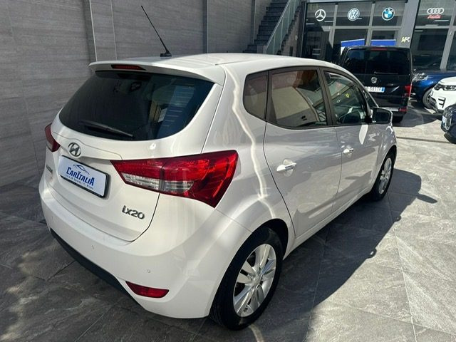 HYUNDAI iX20 usata, con Specchietti laterali elettrici