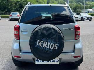 DAIHATSU Terios usata, con Autoradio