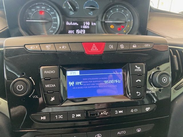 LANCIA Ypsilon usata, con Autoradio digitale