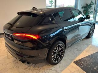 MASERATI Grecale usata, con Frenata d