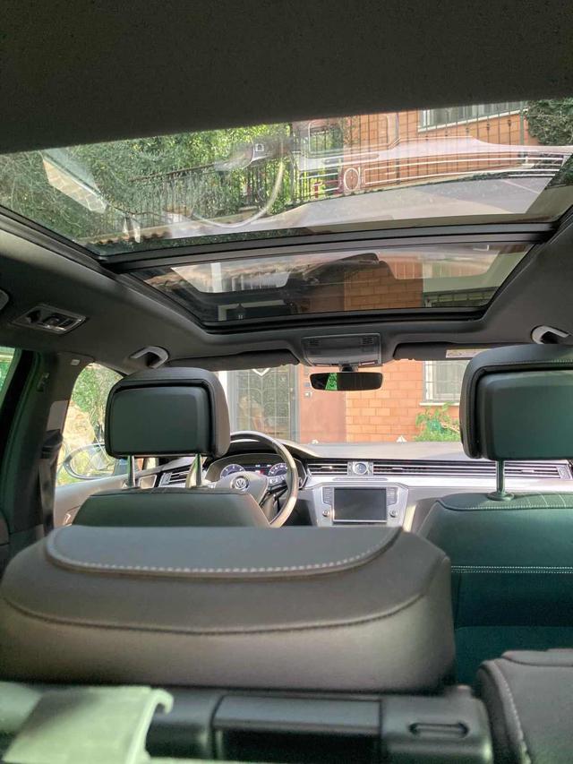VOLKSWAGEN Passat usata, con Airbag