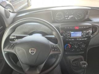 LANCIA Ypsilon usata, con Fendinebbia