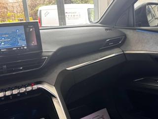 PEUGEOT 5008 usata, con Luci diurne LED