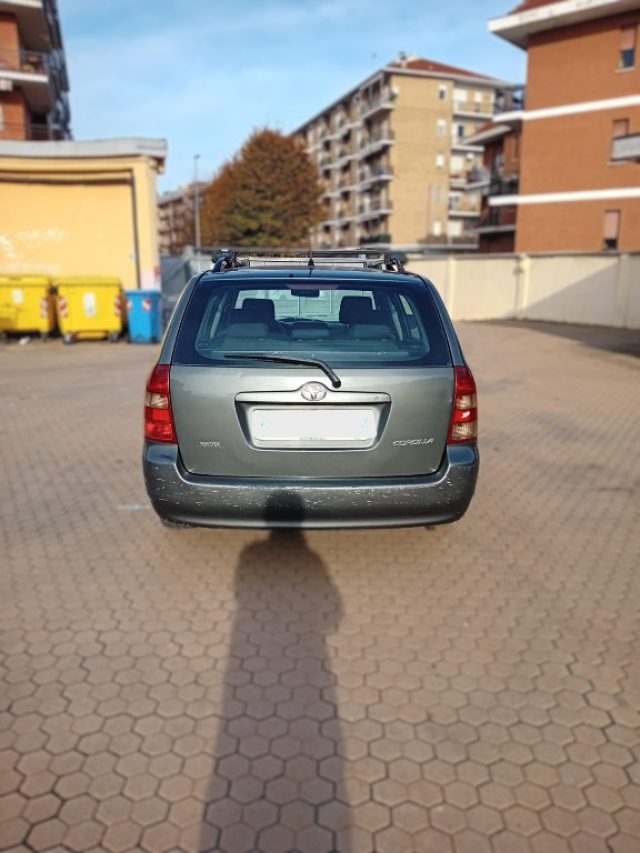 TOYOTA Corolla usata, con Autoradio