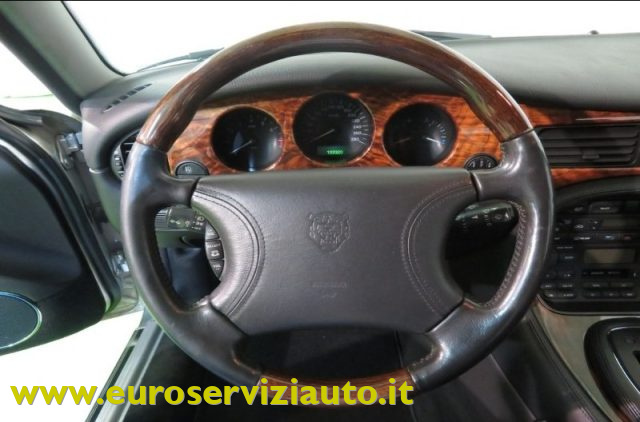 JAGUAR XJ usata, con Controllo trazione