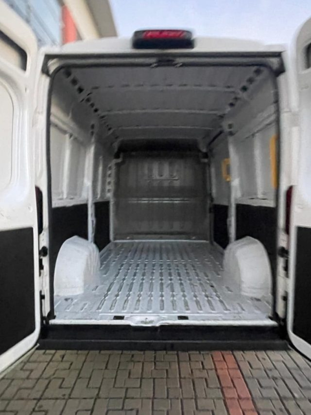 OPEL Movano usata, con Alzacristalli elettrici