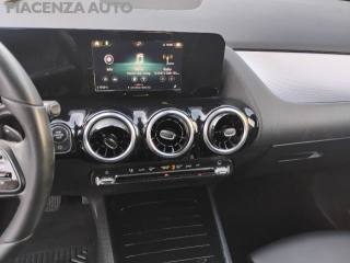 MERCEDES-BENZ GLA 200 usata, con Chiusura centralizzata