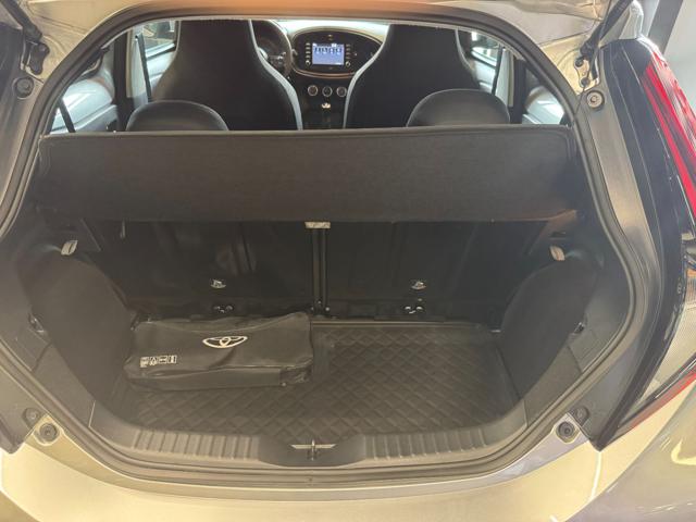 TOYOTA Aygo X usata, con Sedile posteriore sdoppiato
