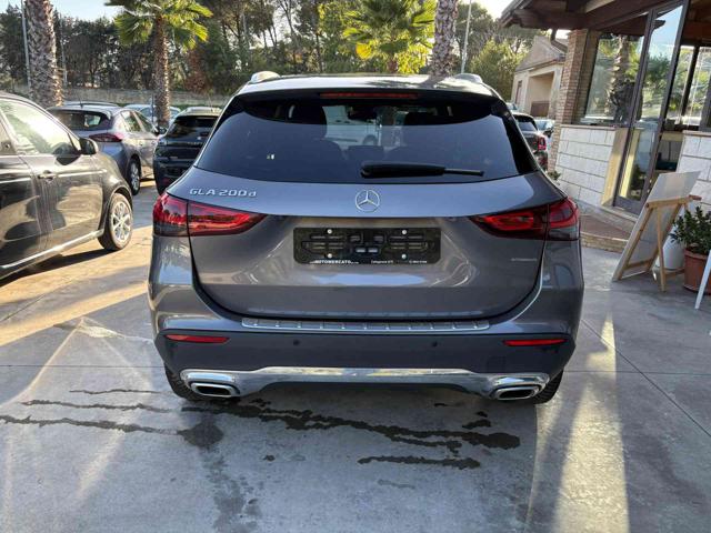 MERCEDES-BENZ GLA 200 usata, con Autoradio