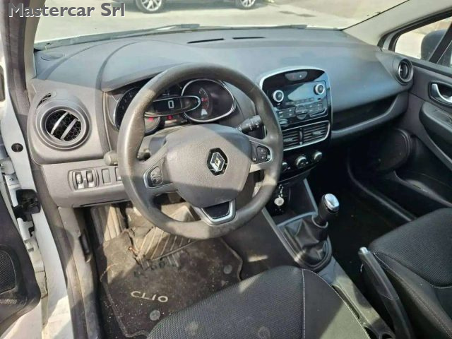 RENAULT Clio usata, con USB
