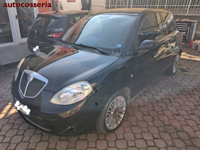 LANCIA Ypsilon usata, con Airbag