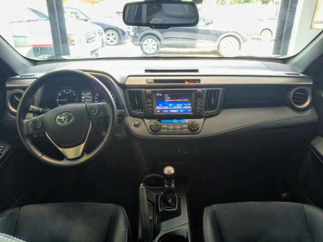 TOYOTA RAV 4 usata, con Controllo automatico clima