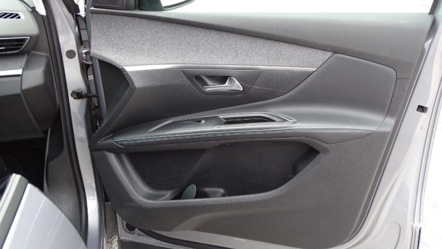 PEUGEOT 5008 usata 56