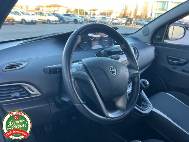 LANCIA Ypsilon usata, con Boardcomputer