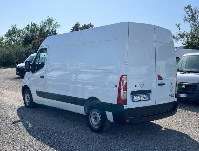 OPEL Movano usata, con Airbag