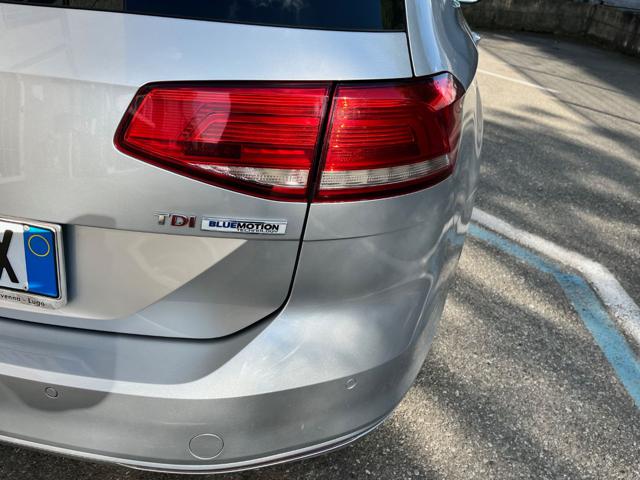 VOLKSWAGEN Passat Variant usata, con Airbag laterali