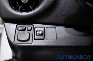 TOYOTA Yaris usata, con Autoradio digitale