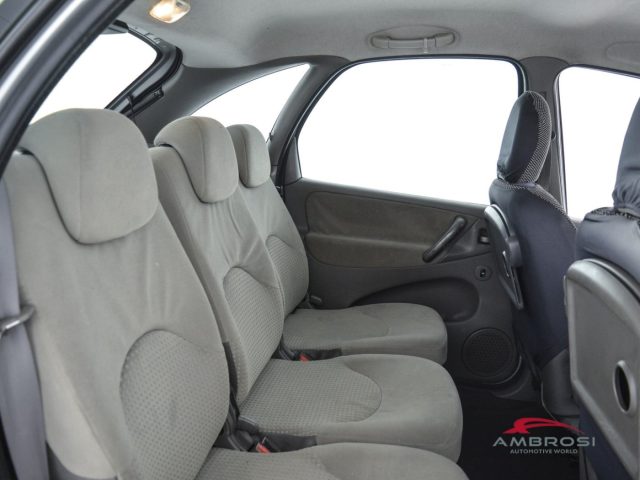 CITROEN Xsara Picasso usata 10