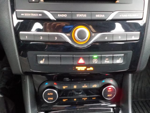 INFINITI Q30 usata 66