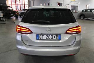 OPEL Astra usata, con Autoradio