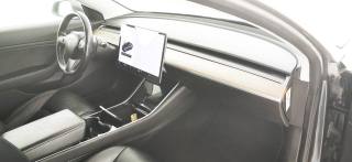 TESLA Model 3 usata, con Fari full-led