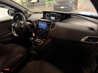 LANCIA Ypsilon usata, con Fendinebbia