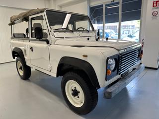 LAND ROVER Defender usata 2
