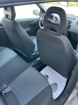 FIAT Punto usata 8