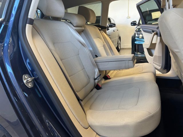 VOLKSWAGEN Passat Variant usata, con Fendinebbia