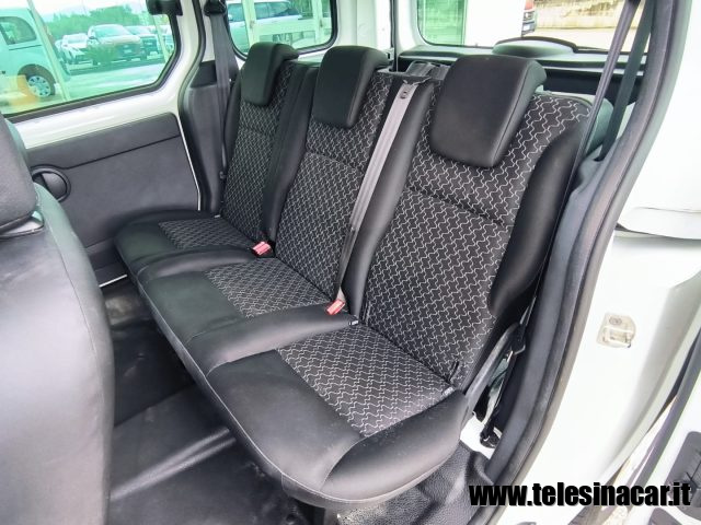 RENAULT Kangoo usata, con Servosterzo