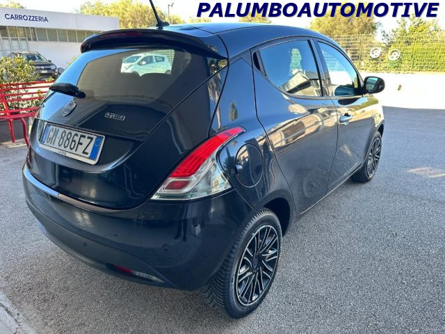 LANCIA Ypsilon usata, con Autoradio
