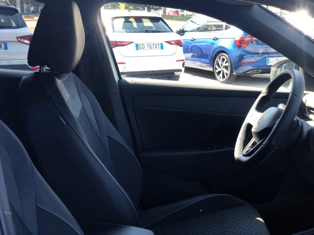 VOLKSWAGEN T-Roc usata, con Autoradio