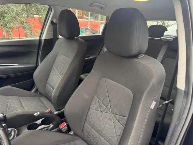 HYUNDAI Bayon usata, con Touch screen