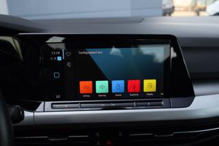 VOLKSWAGEN Golf usata, con Luci diurne