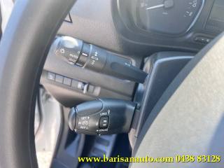 OPEL Vivaro usata, con USB