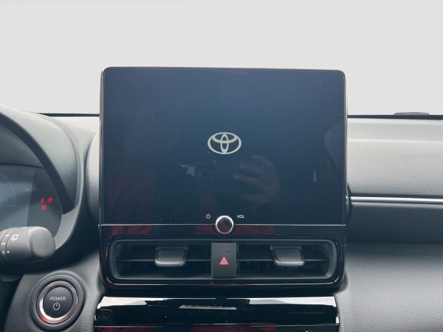 TOYOTA Yaris Cross usata 13