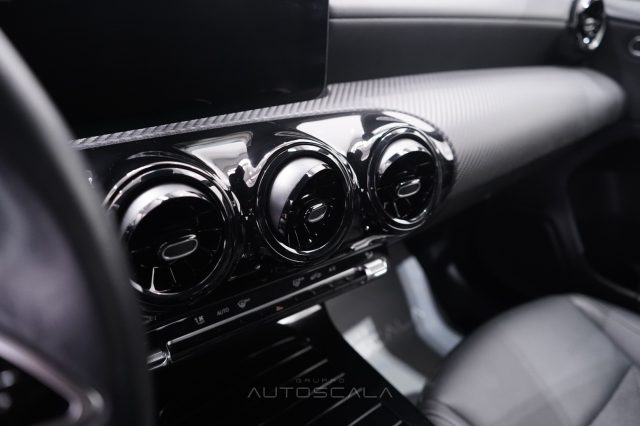 MERCEDES-BENZ A 180 usata, con Fendinebbia
