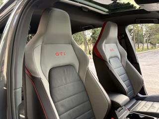 VOLKSWAGEN Golf usata, con Controllo trazione