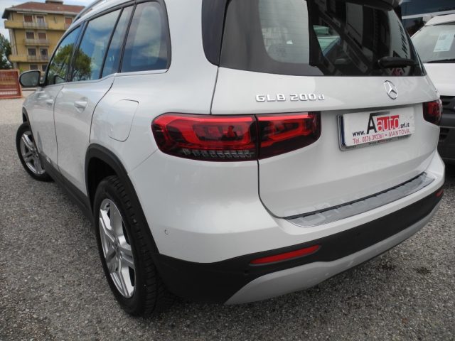 MERCEDES-BENZ GLB 200 usata 90