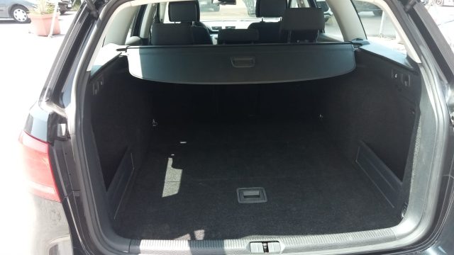 VOLKSWAGEN Passat usata, con Servosterzo
