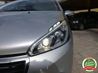 PEUGEOT 208 usata, con Luci diurne