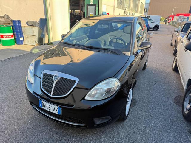 LANCIA Ypsilon usata, con ABS