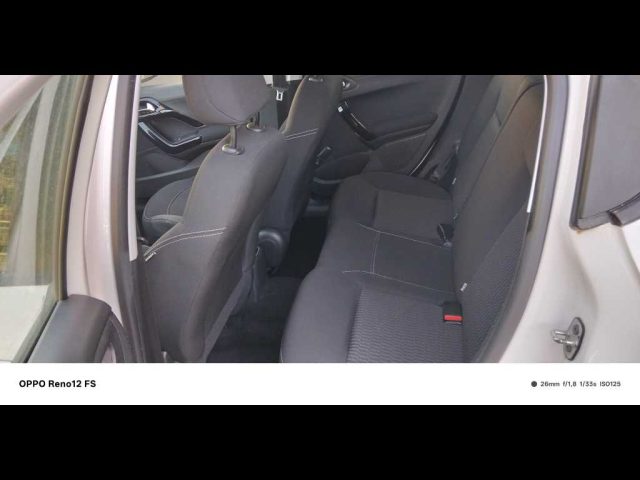 PEUGEOT 208 usata, con Autoradio digitale