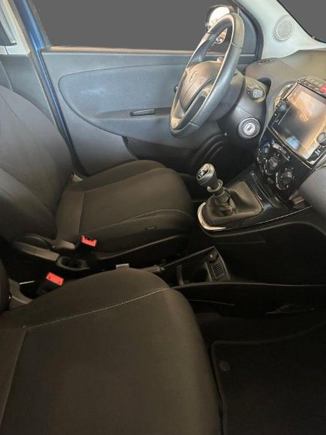 LANCIA Ypsilon usata, con Airbag