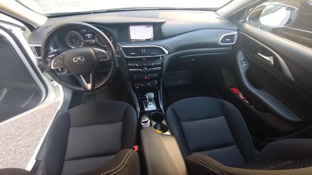 INFINITI Q30 usata, con Sedili riscaldati
