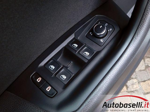 VOLKSWAGEN Touareg usata, con Airbag testa