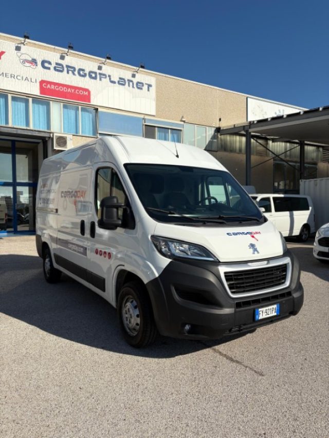 PEUGEOT Boxer usata, con Alzacristalli elettrici
