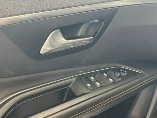 PEUGEOT 3008 usata, con Sensore di luce
